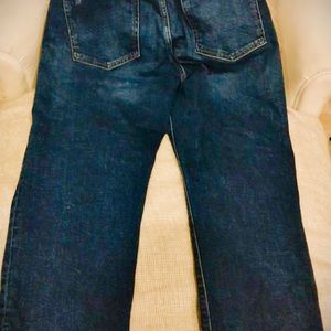 BEST MOM JEANS EVVVER! Legit, must be in boho chic closet staples.. classic!